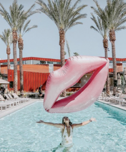 rose lips pool float